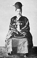 https://upload.wikimedia.org/wikipedia/commons/thumb/6/65/Emperor_Sunjong.jpg/120px-Emperor_Sunjong.jpg